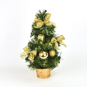 Lisa díszített karácsonyfa arany